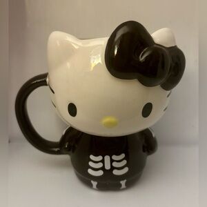2024 Hello Kitty Halloween Black/White Skeleton Mug